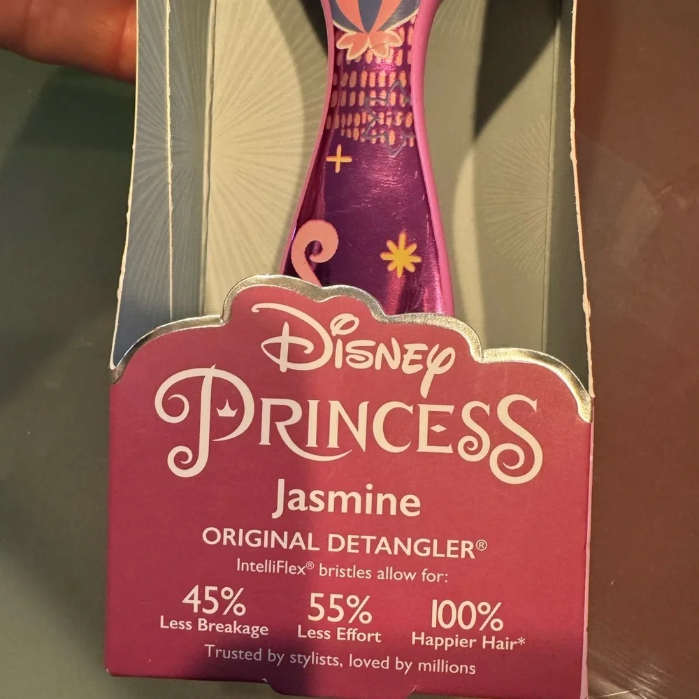 PRINCESS JASMINE “limited edition” wet brush!Collect them all🩷zoom in for deets